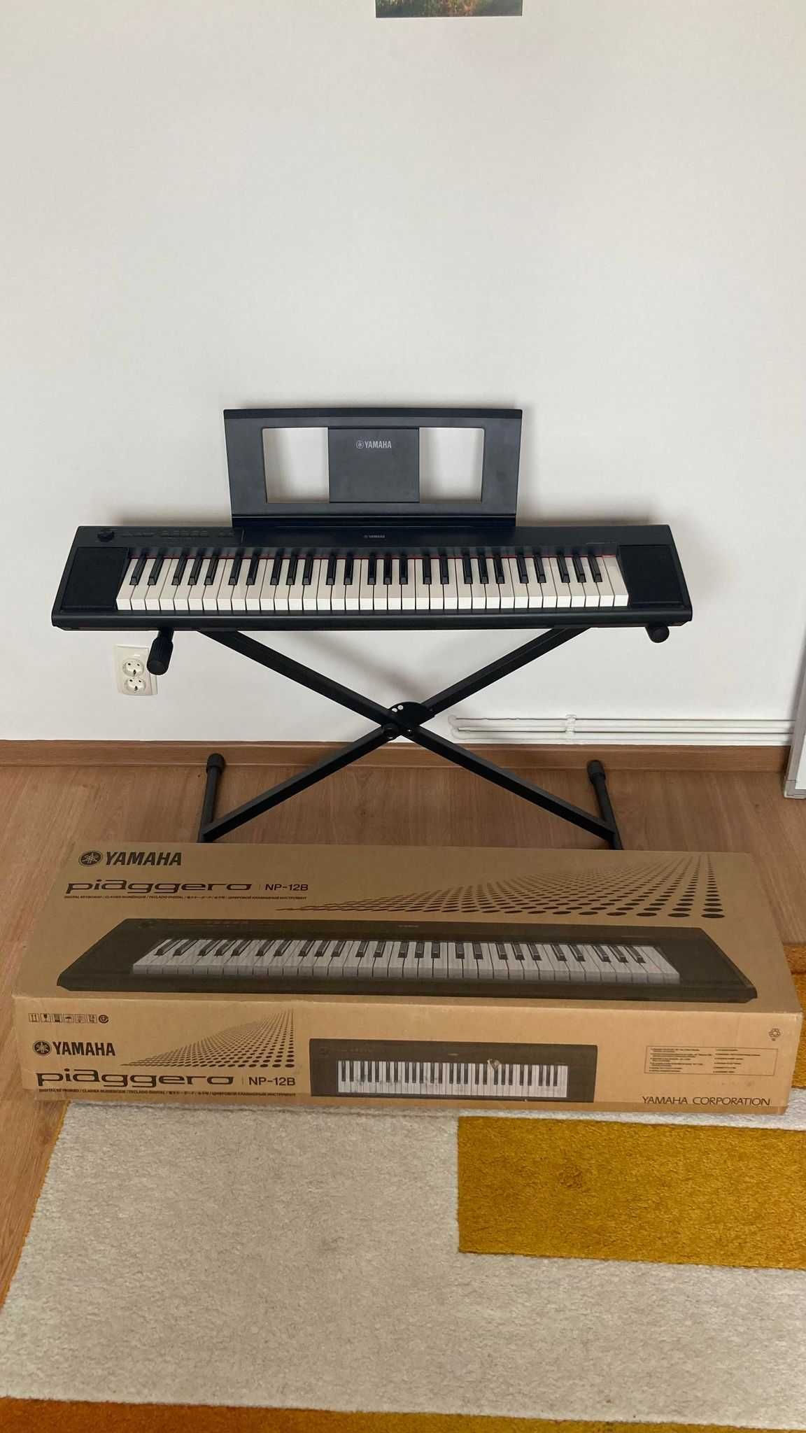 Pian digital Yamaha Piaggero NP-12B