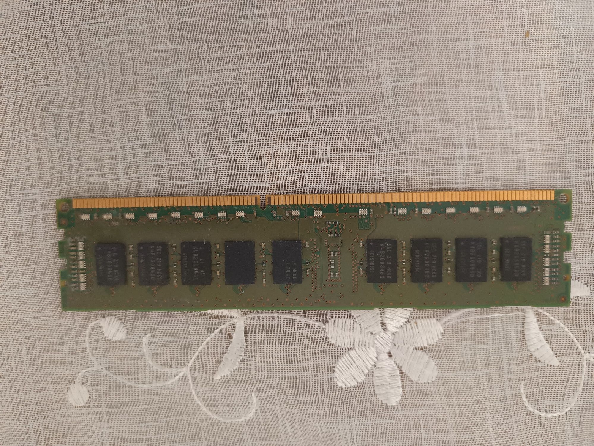 Placute RAM 4GB DDR3