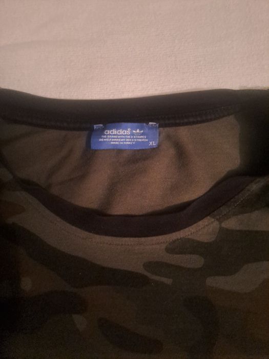 Спортни дрехи ,горно ,тениска и шуба.