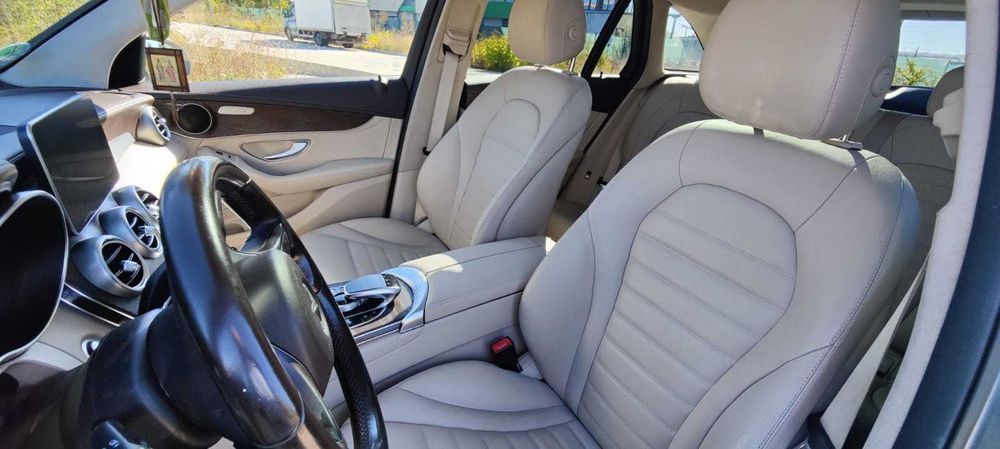 Mercedez Benz 250D interior deosebit