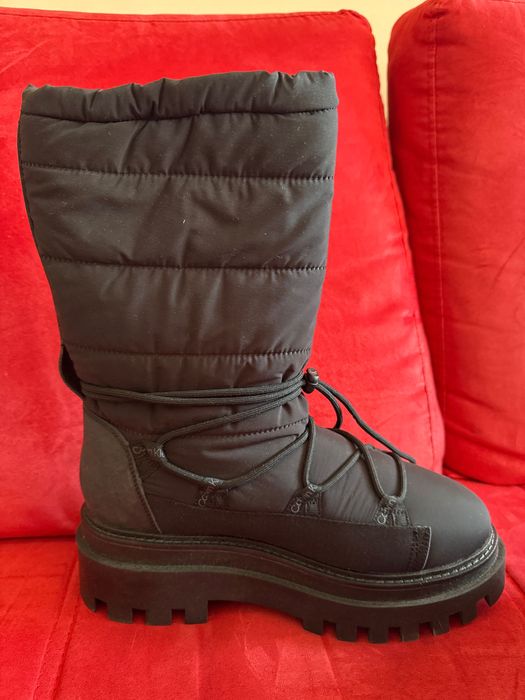 Calvin Klein Jeans - апрески