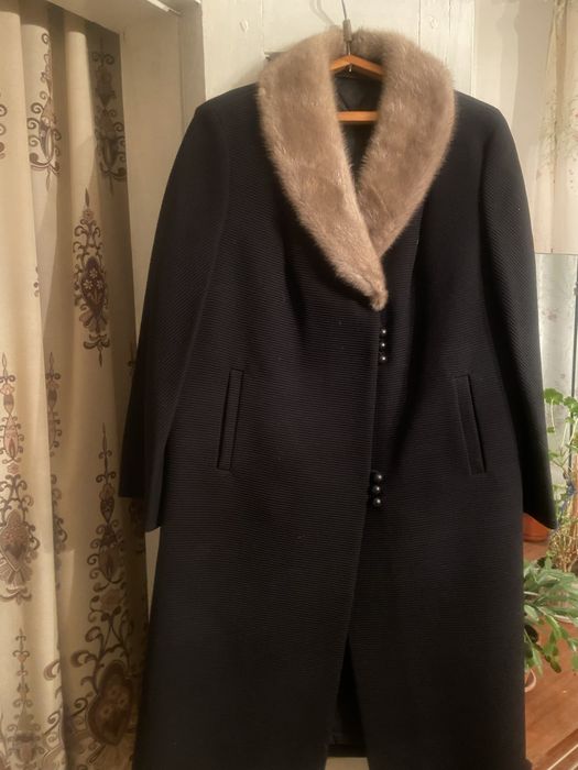 Зимнее пальто производство Бельгия, р. 52