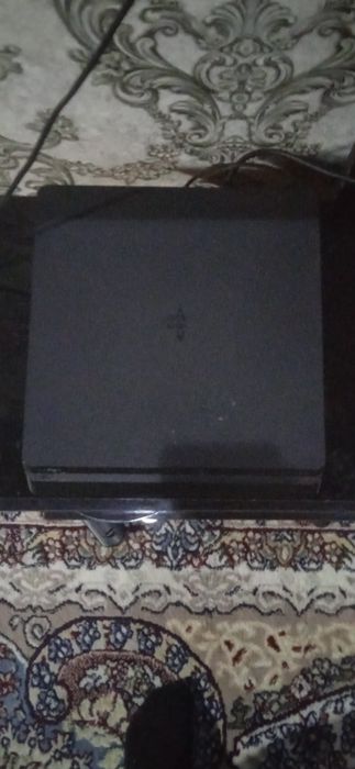 2 та теливизр 2та диван 6 та пулт 2 та плестешн 2 та поставка комплект