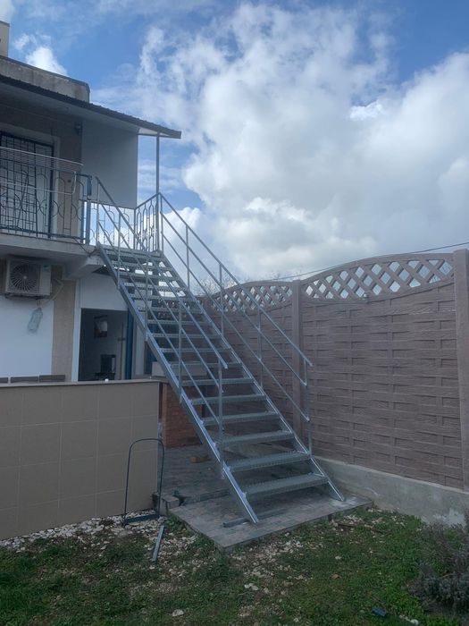 Scara metalica zincata exterioara pt  casa , beci și incendiu ISU