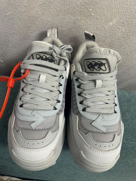 off white odsy 1000