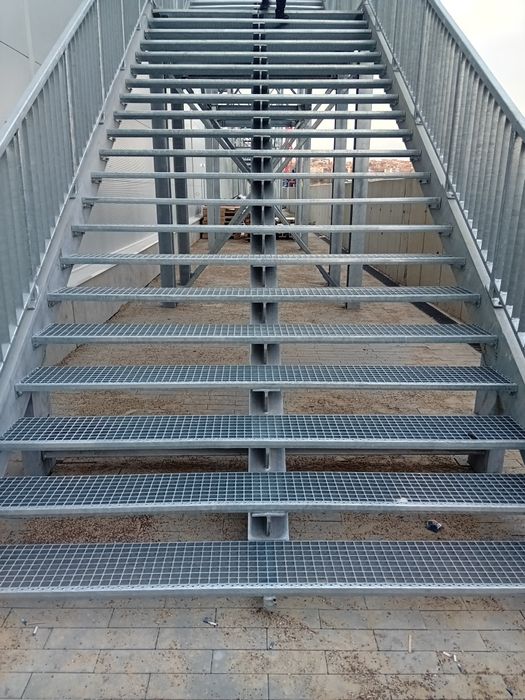 Scara metalica zincata 4mm grosime de exterior