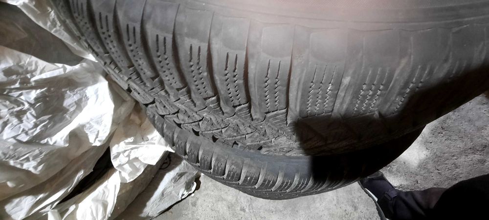 Зимни гуми Laufenn 215/60/17