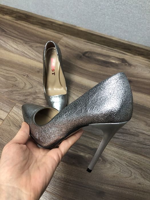 Pantofi Stiletto - culoare argintie