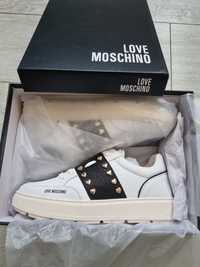 Love Moschino White Sneakers M40