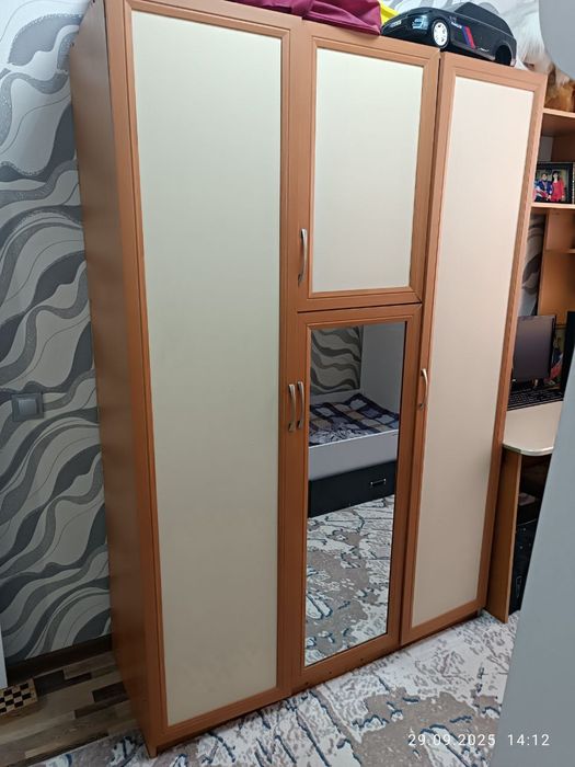 Shkaf sotiladi srochna arzongaa