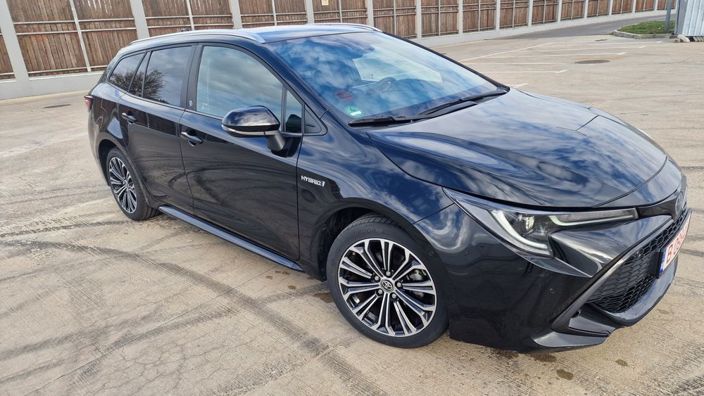 Toyota corolla 2.0 hibrid premium prețul include TVA deductibil