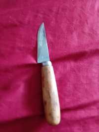 **> cuțit vintage cu maneru în lemn
