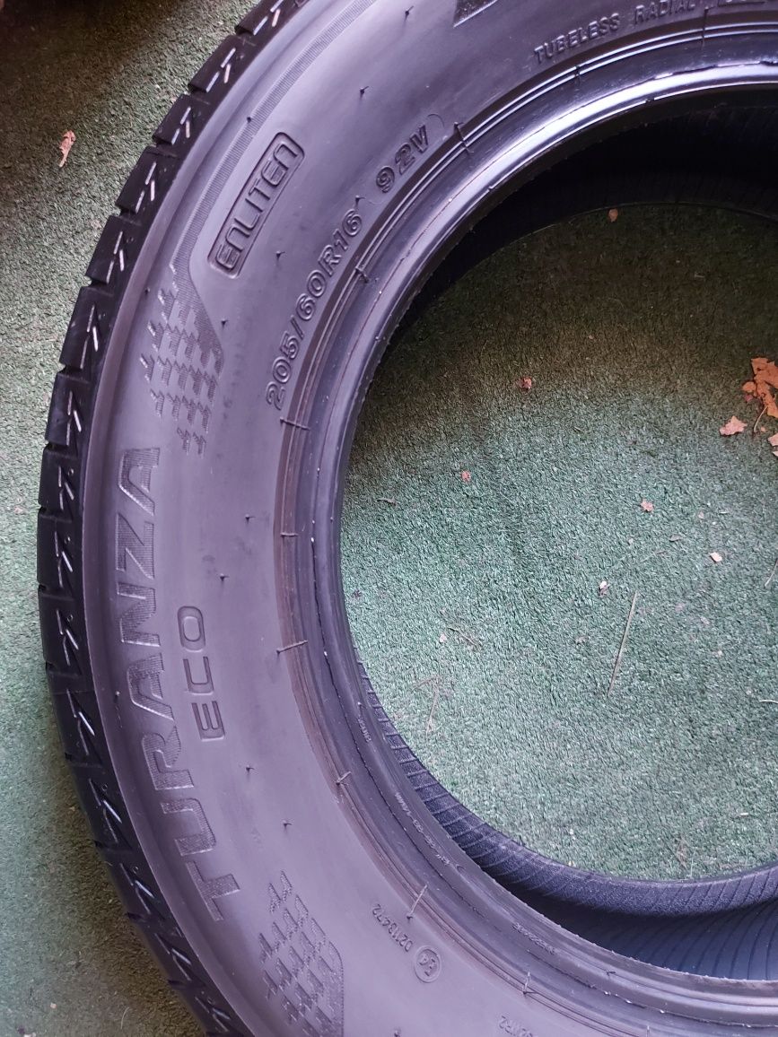 205 60 16 Bridgestone DOT 2023 vara aproape noi