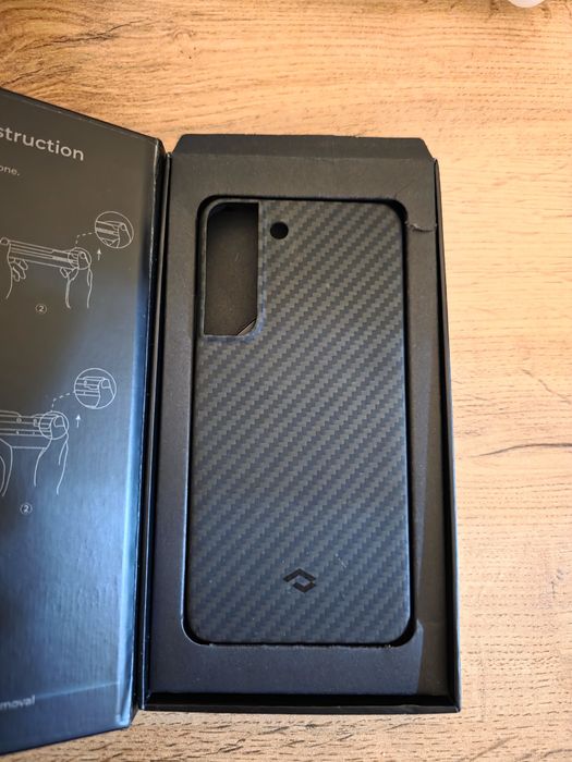 Продам чехол Pitaka для телефона Samsung s22