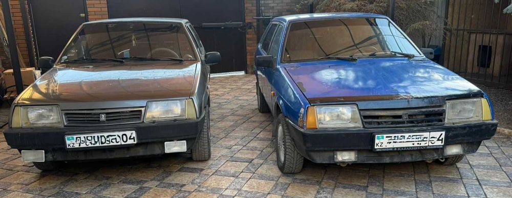 Цена за 2 авто !   На  ХОДУ !!!  VAZ LADA 09-ка 1993г. и 99-ый 1998 г.