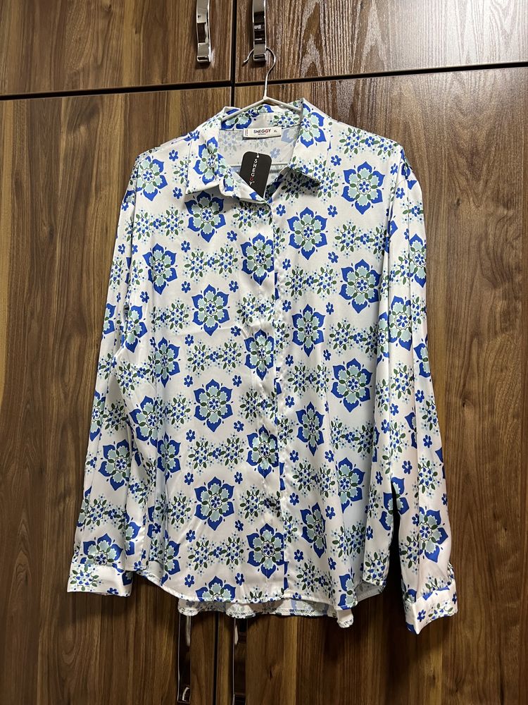 Женская сатиновая блузка нарядная атласная рубашка 50/XL Турция