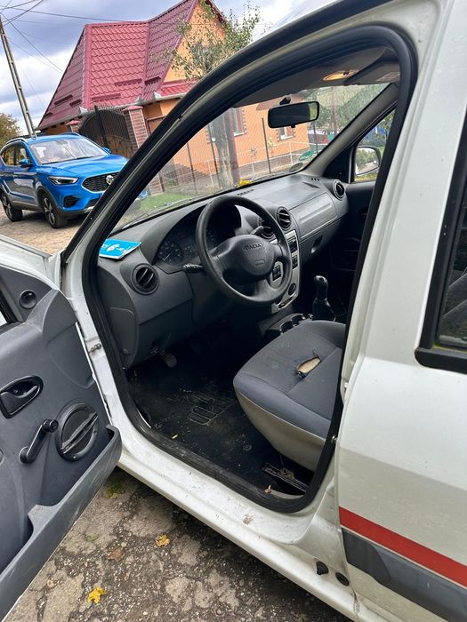 Dacia Logan. 1.6 benzina