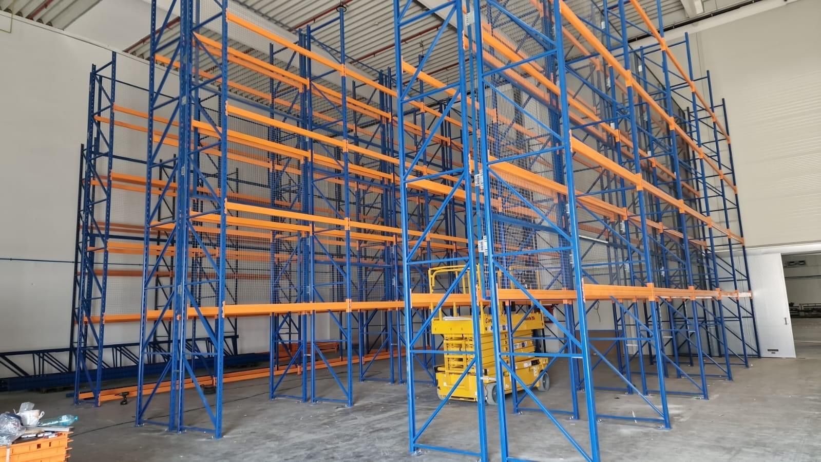 Rafturi metalice reglabile