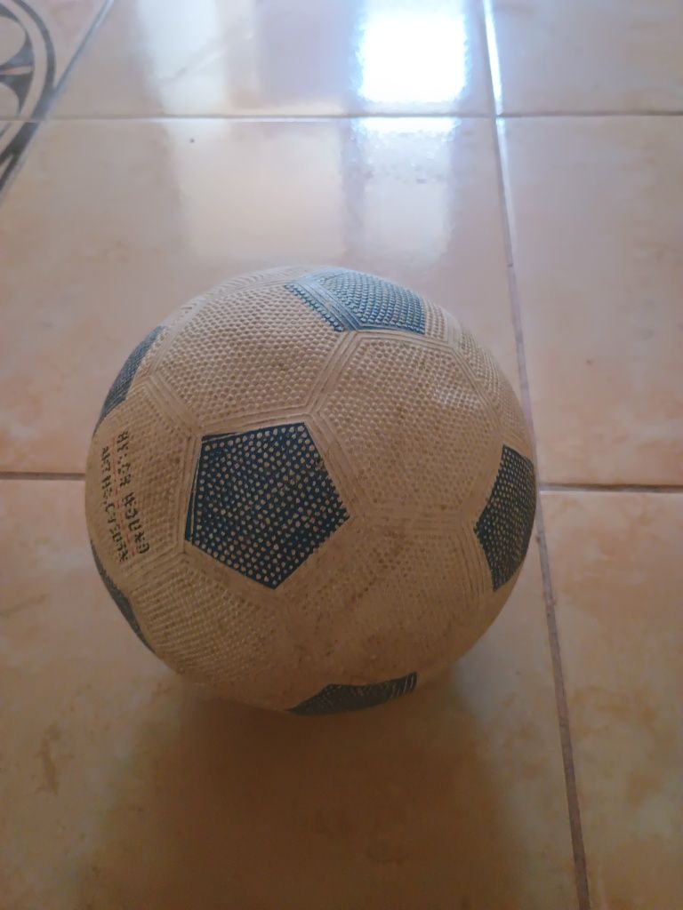 Vând minge de fotbal 2026
