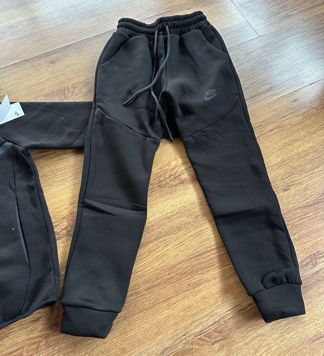 Детски,ватиран,черен екип Nike