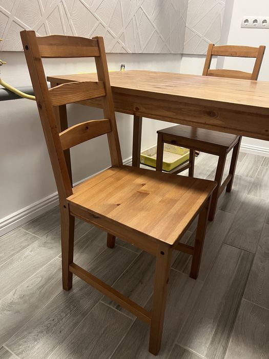 Set masa plus scaune