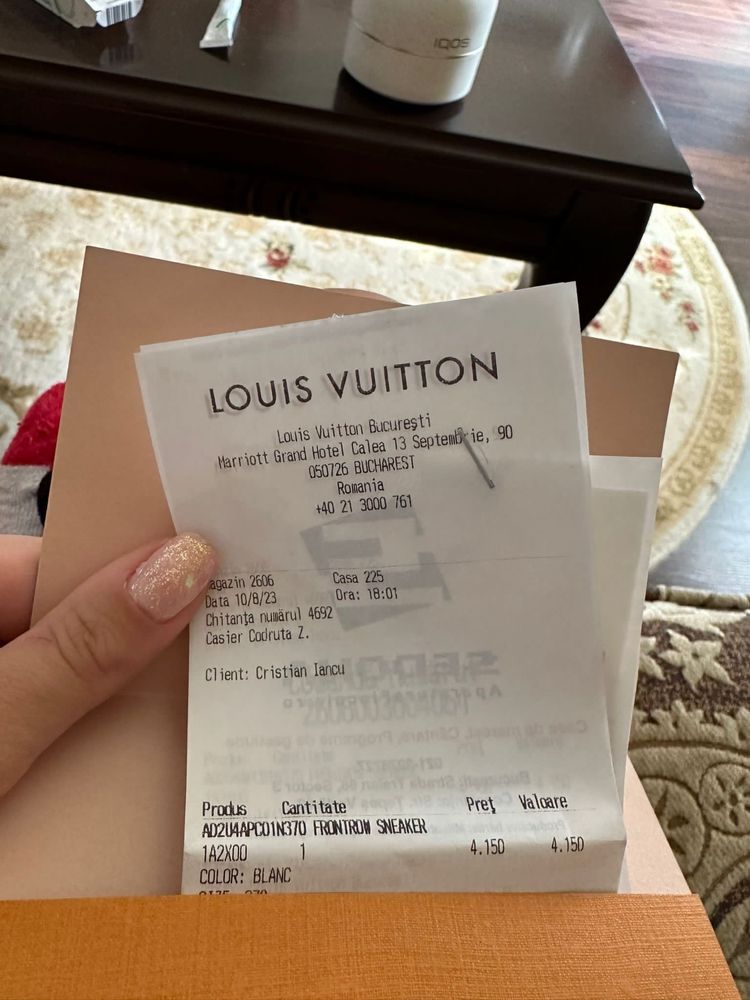 Vand adidasi Louis Vuitton Noi