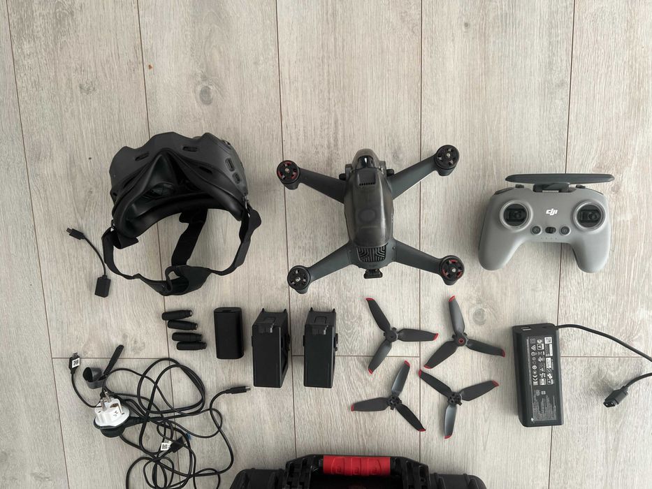Продам DJI FPV Combo с защитным кейсом