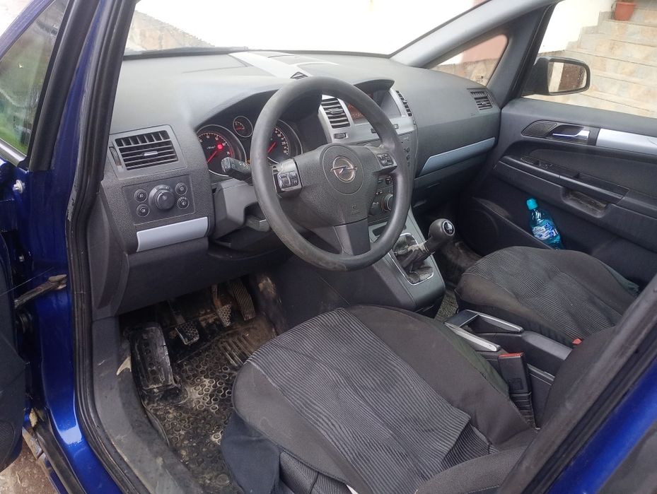 Vând Opel Zafira 1,6 benzina 2006 cu 7 locuri
