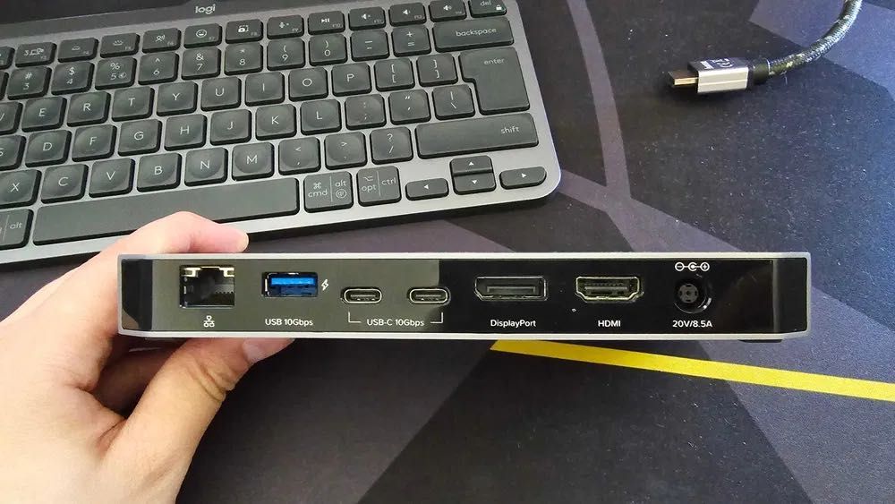 Dock USB-C și Thunderbolt