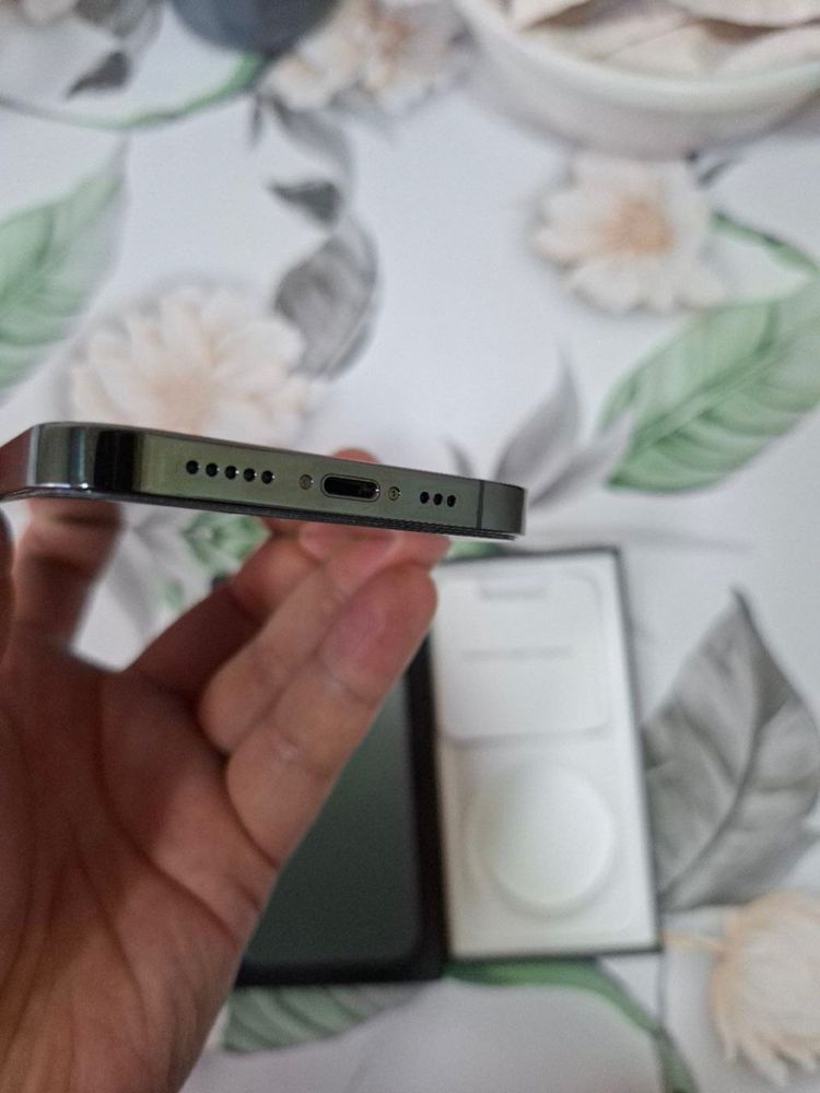 iPhone 13 Pro  Green IDEAL