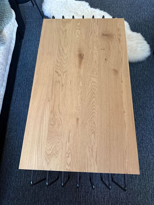 Дизайнерска  холна маса