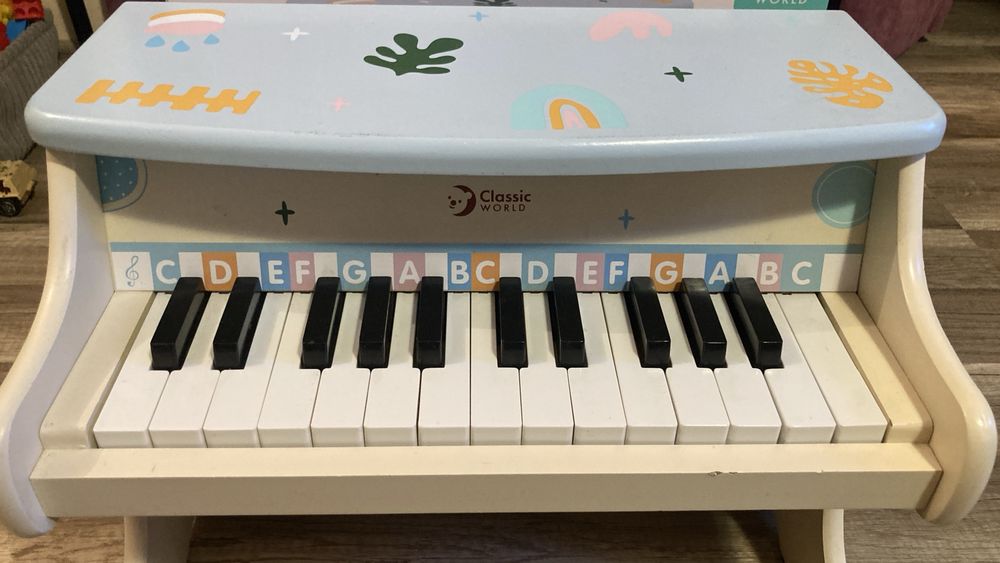 Classic world Iris Piano - детско дървено пиано