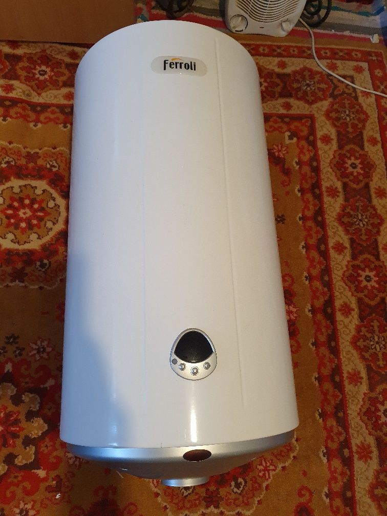 Vand boiler ferroli 50 litri