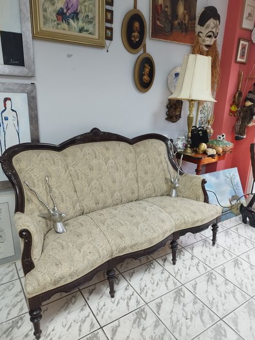 Антикварен френски ръчно резбован диван Наполеон Трети. 1848-1870
