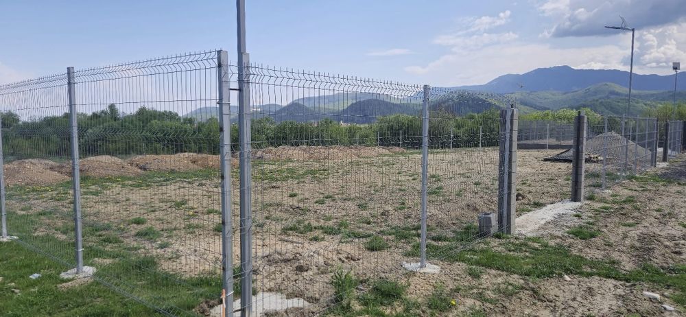 Teren cu panoramă superbă