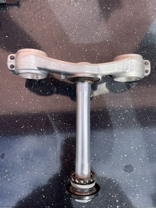Jug inferior BMW S1000RR K67 original OEM