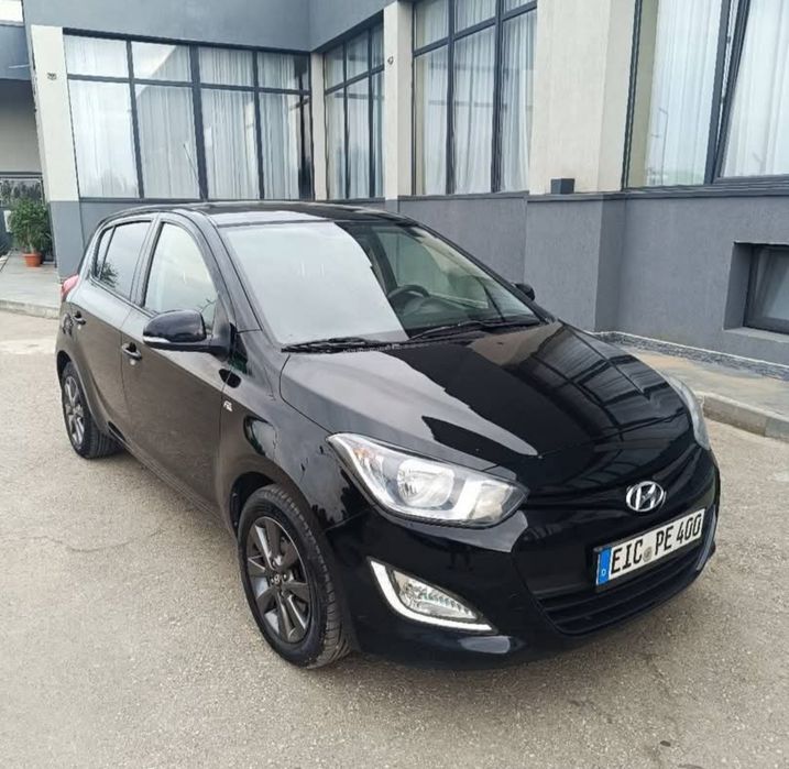 Hyundai i20 Life Go 2015 1.4 Benzina 120.000 km