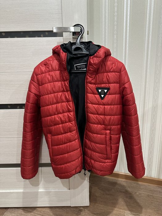 Продам куртку и ветровку на мальчика