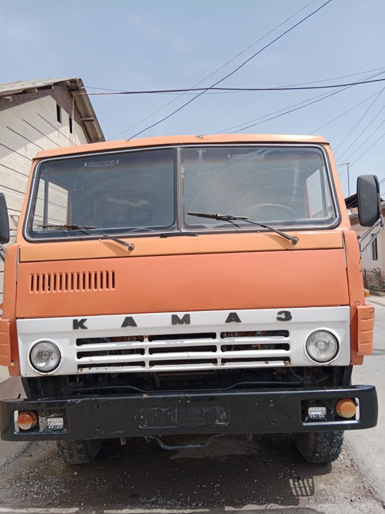 Kamaz 5511 sotilasiy qolganiy telda