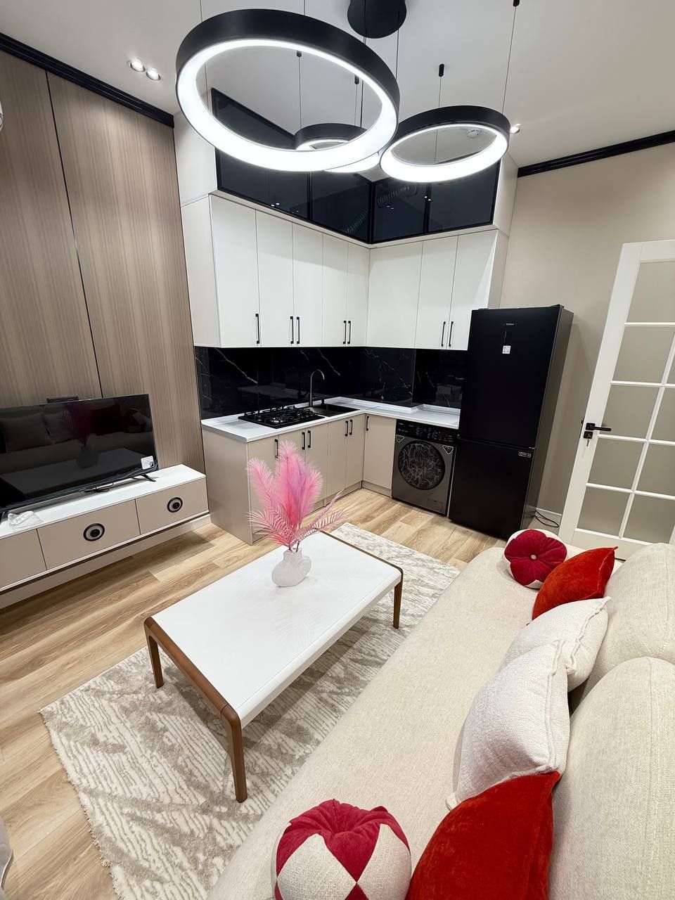Продажа квартиры

Алмазарский район 
2/9/12. Новостройка 43кв.м 
ж.к