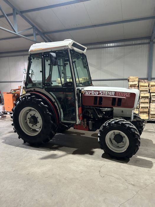 Tractor Steyr 8065 viticol 4x4