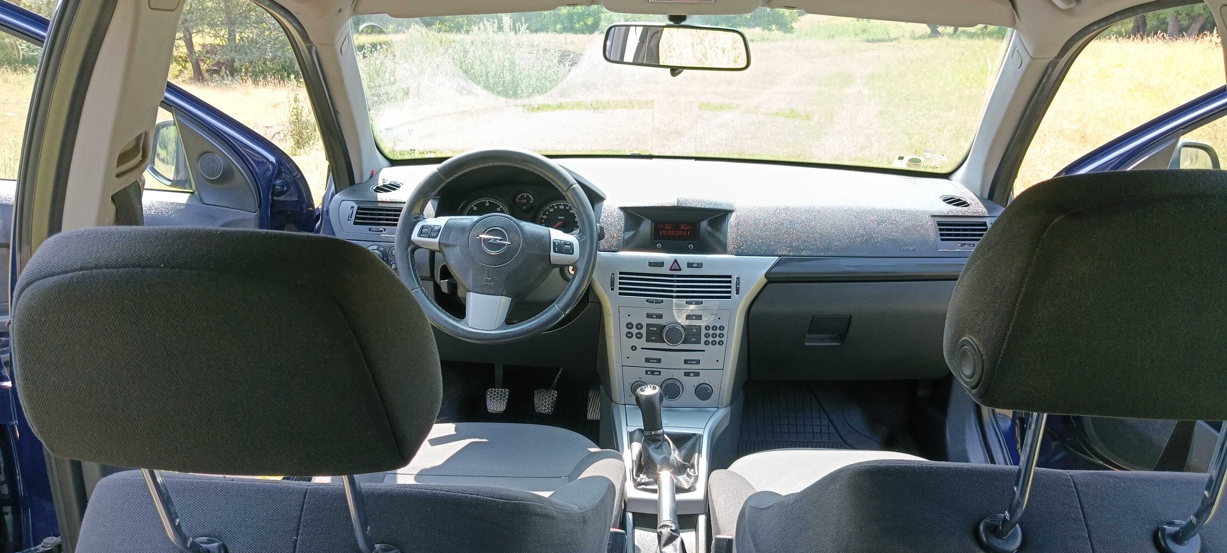 Opel Astra H / 2011