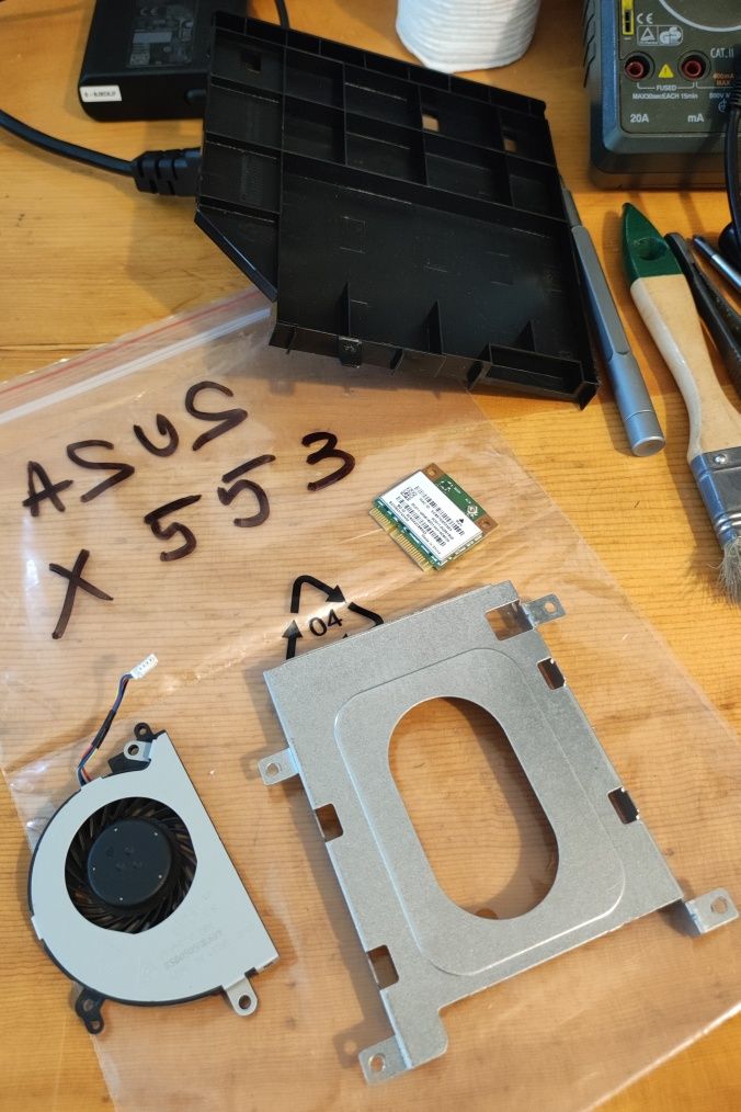 Dezmembrez Asus X553, ca NOU