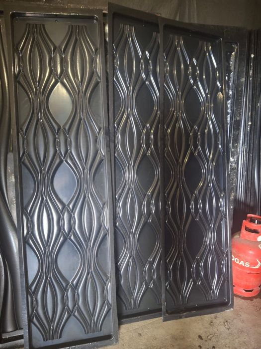 Vand matrite pentru gard din beton