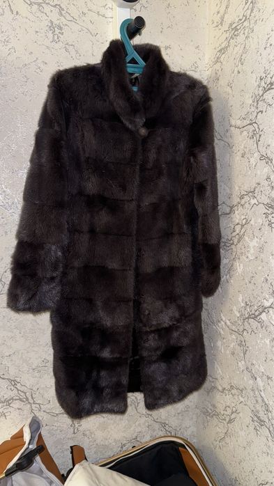 Продам шубу норковую