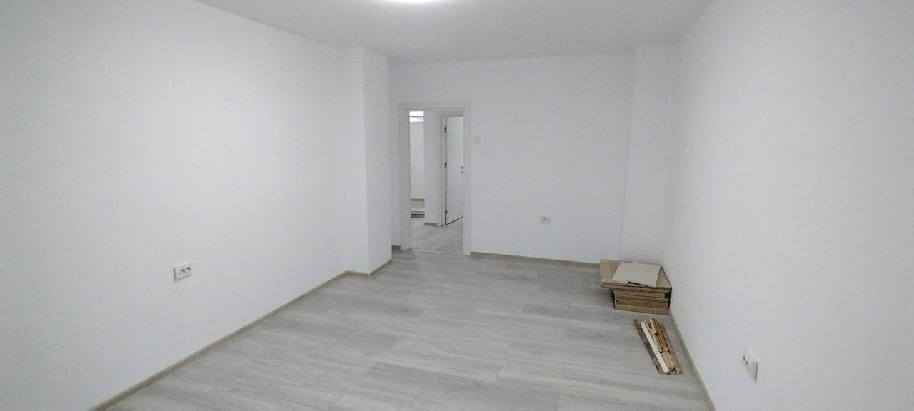 Продава се Тристаен апартамент в Шумен, Добруджански - 73 кв.м за 1572 €/кв.м - Снимка #6