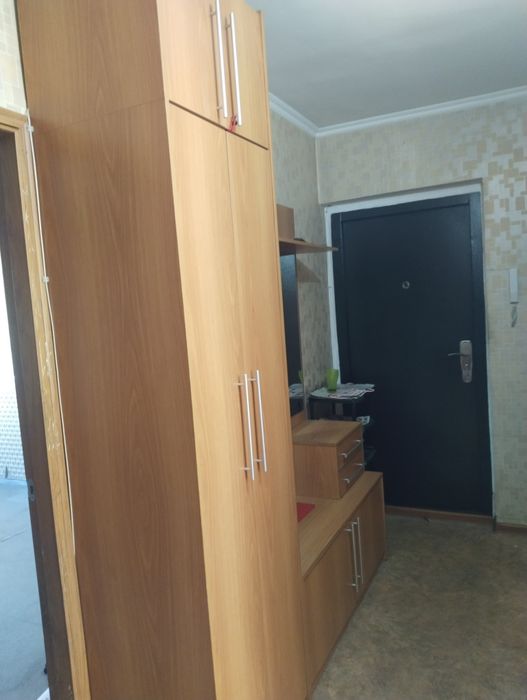 Шкаф в прихожую бу