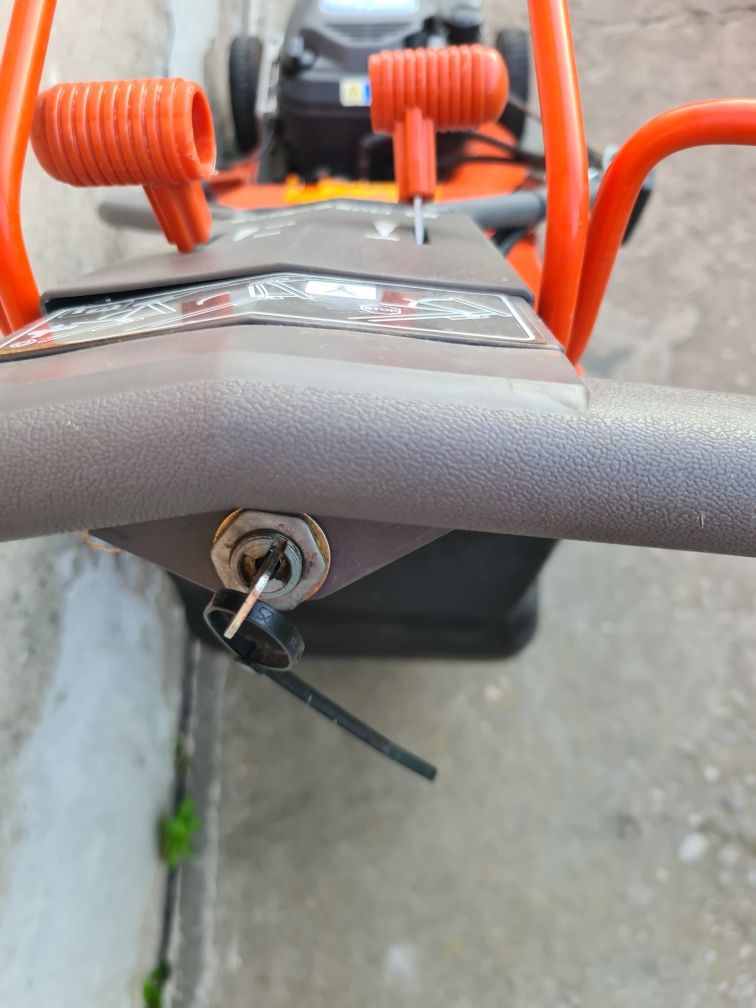 Самоходна косачка Husqvarna +стартер