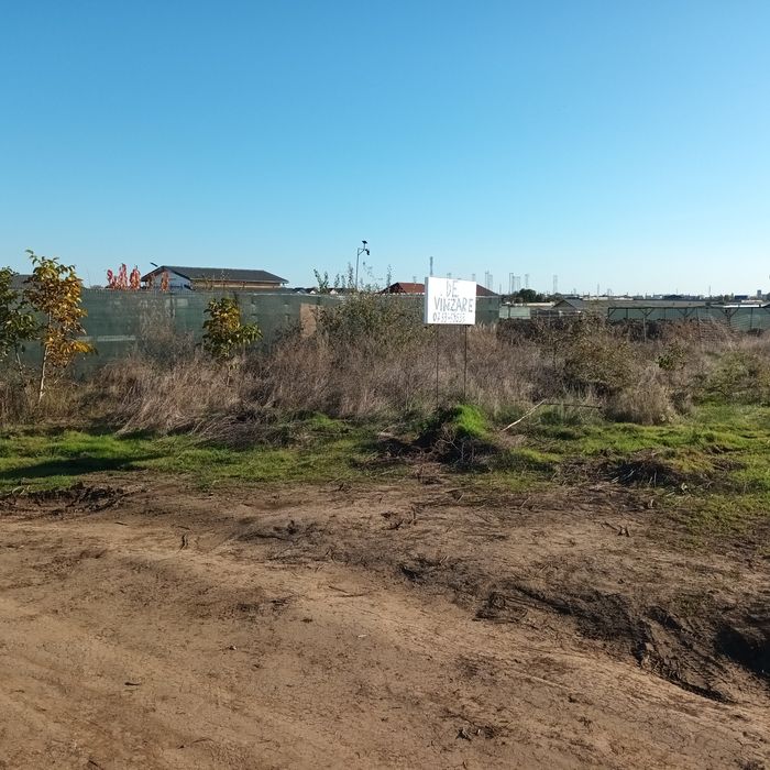 Vînd teren  570 mp  Sat- Costi