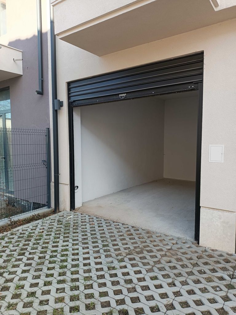 Продава се Гараж / Паркомясто в София, Център - 17 кв.м за 2059 €/кв.м - Снимка #4